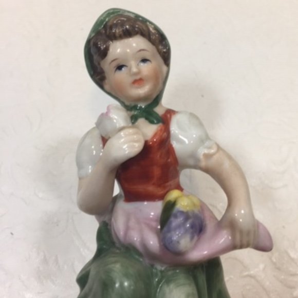 VTG Country Girl w/Apron Flowers Figurine Statue Porcelain Hand Painted 5.25" - Picture 5 of 13